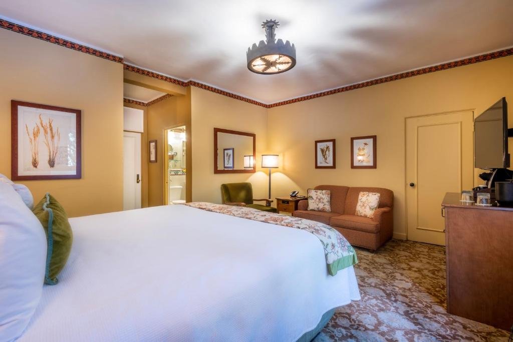 The Ahwahnee King Room